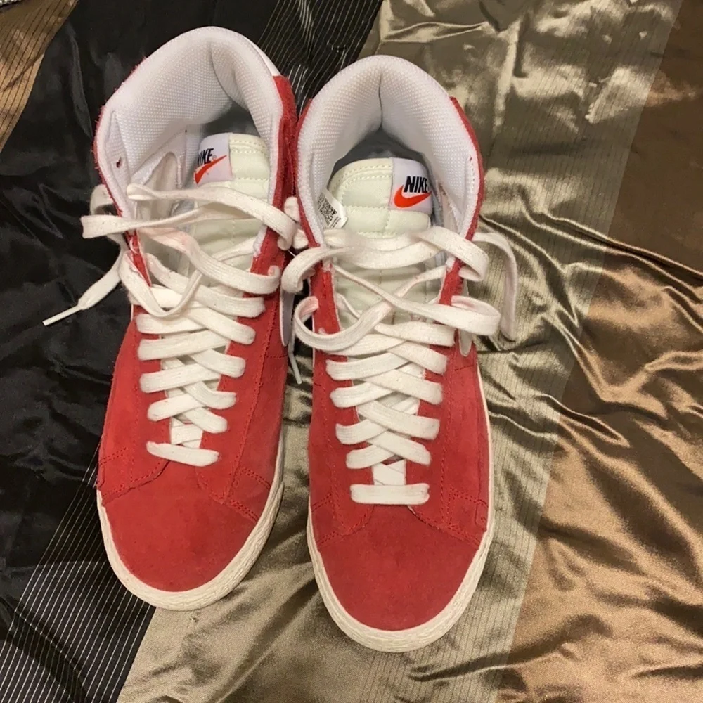 Nike Kids Red and White Sneakers